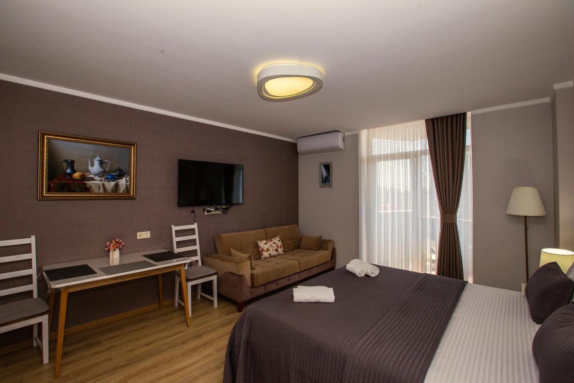 Aparthotel Panorama Sea Tower Batumi Exterior foto