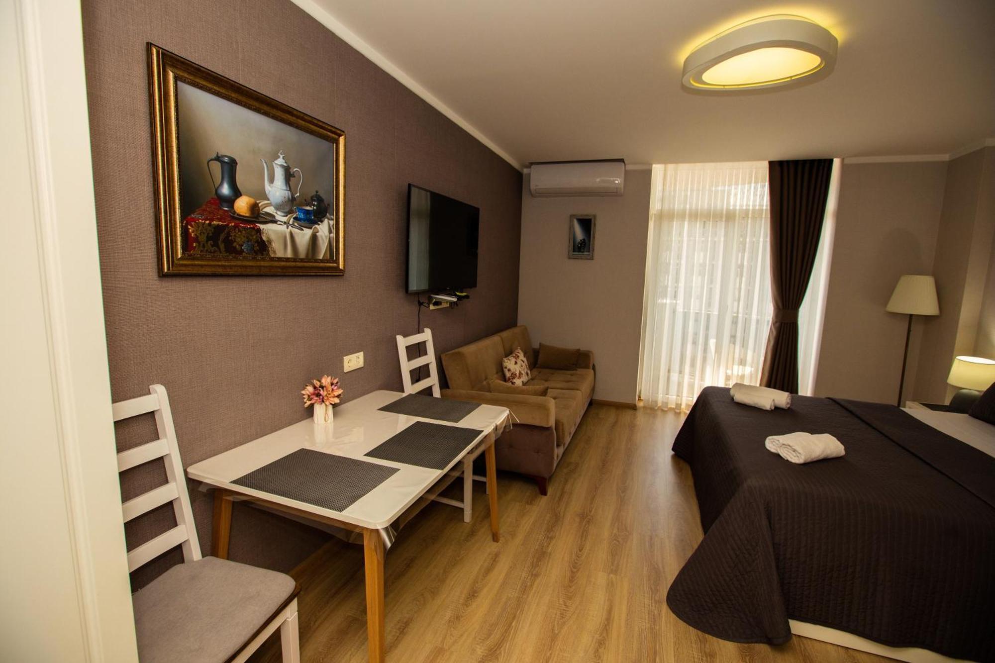 Aparthotel Panorama Sea Tower Batumi Exterior foto