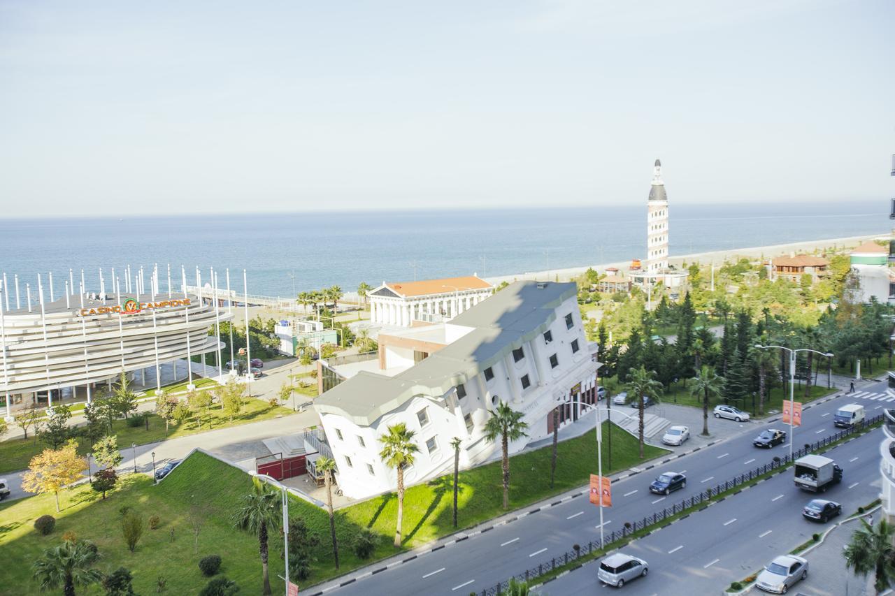 Aparthotel Panorama Sea Tower Batumi Exterior foto