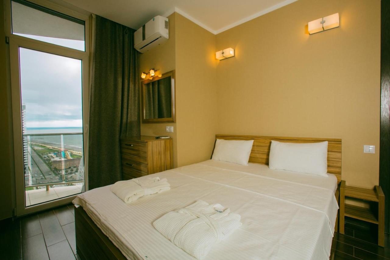 Aparthotel Panorama Sea Tower Batumi Exterior foto